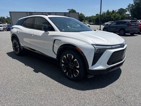 Used 2025 Chevrolet Blazer EV RS RWD image 8