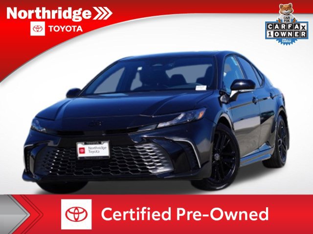 Certified 2025 Toyota Camry SE w/ Convenience Package FWD image 1