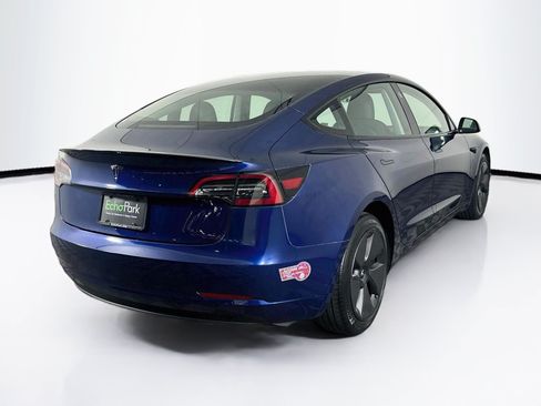 Used 2023 Tesla Model 3 Standard Range RWD image 9