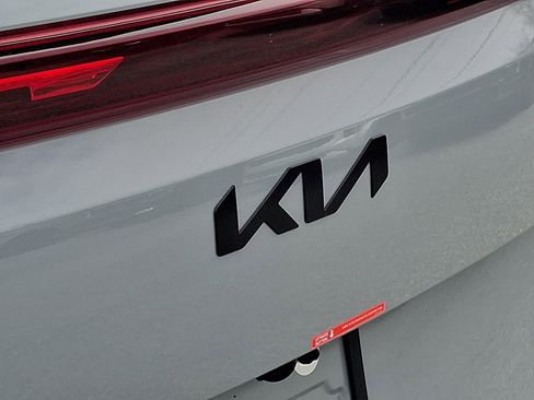 New 2026 Kia Carnival SX image 19