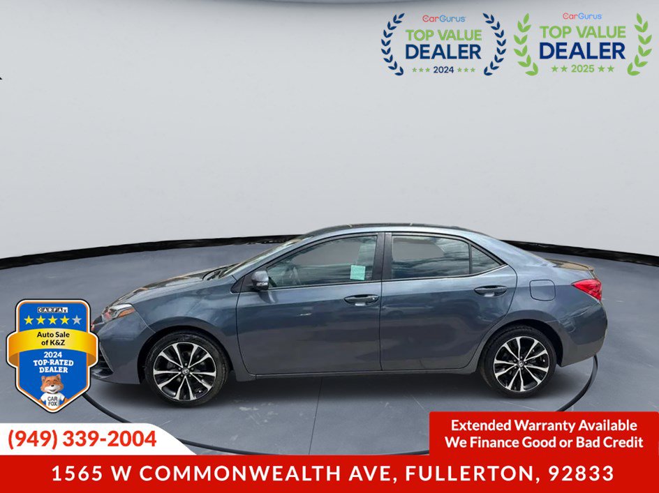 Used 2017 Toyota Corolla SE w/ SE Premium Package FWD image 3