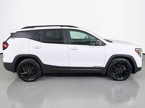 Used 2023 GMC Terrain SLE w/ Driver Convenience Package image 12