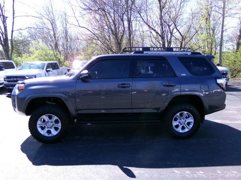 Used 2021 Toyota 4Runner SR5 Premium w/ Moonroof Package image 6