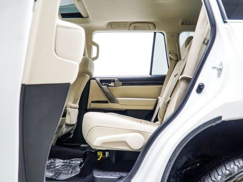 Used 2020 Lexus GX 460 Premium w/ Premium Package AWD/4WD image 37