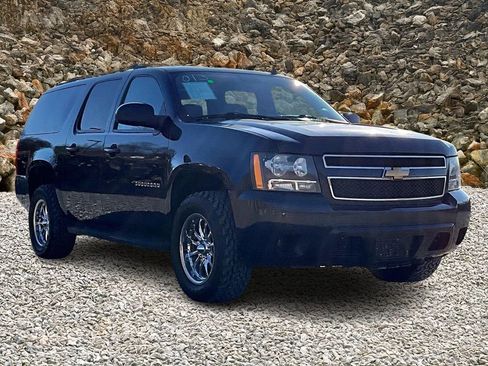 Used 2012 Chevrolet Suburban LS w/ Convenience Package 1 image 9