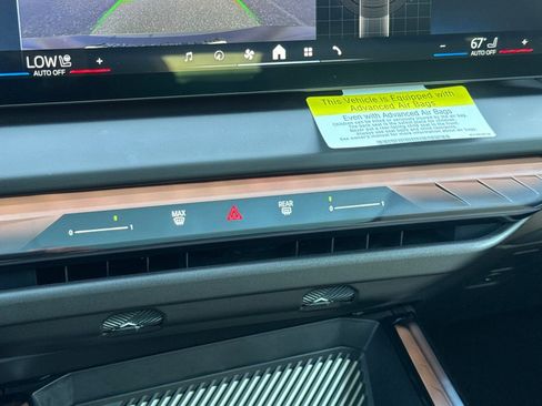 Used 2025 BMW X3 xDrive30i w/ Convenience Package image 25