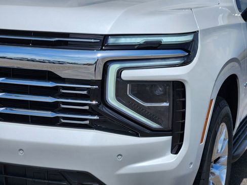 New 2025 Chevrolet Suburban Premier image 5