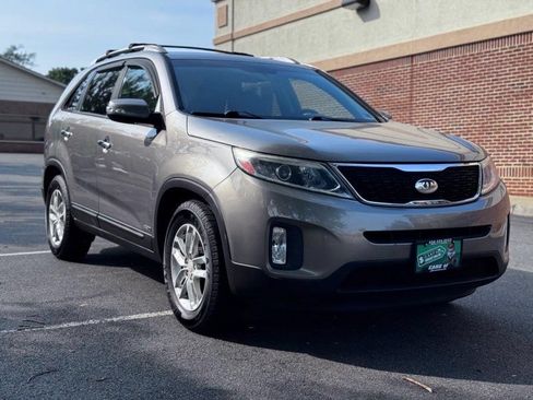 Used 2015 Kia Sorento LX AWD/4WD image 1