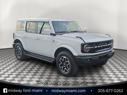 Certified 2025 Ford Bronco Outer Banks