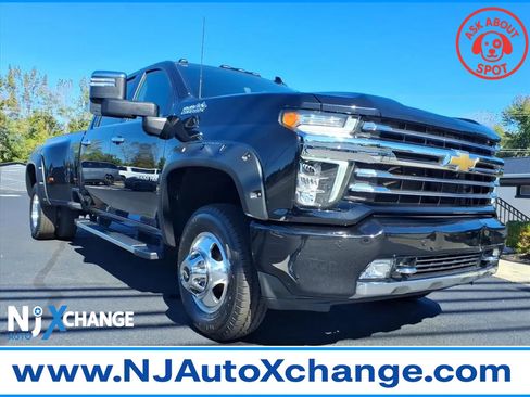 Used 2022 Chevrolet Silverado 3500 High Country w/ Snow Plow Prep/Camper Package image 1