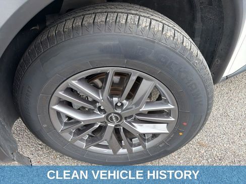 Used 2023 Nissan Rogue S image 3