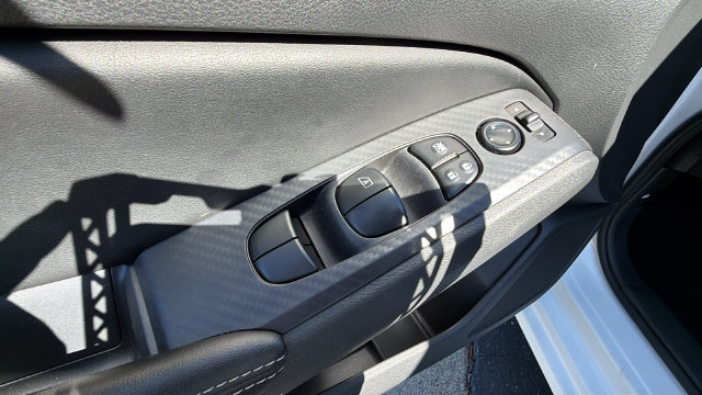 Used 2025 Nissan Altima 2.5 SV FWD image 19