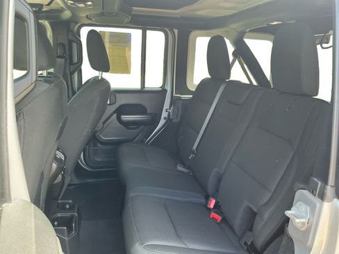 Used 2021 Jeep Wrangler Unlimited Sport AWD/4WD image 13