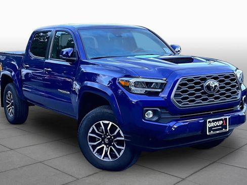 Certified 2023 Toyota Tacoma TRD Sport w/ TRD Premium Sport Package AWD/4WD image 3