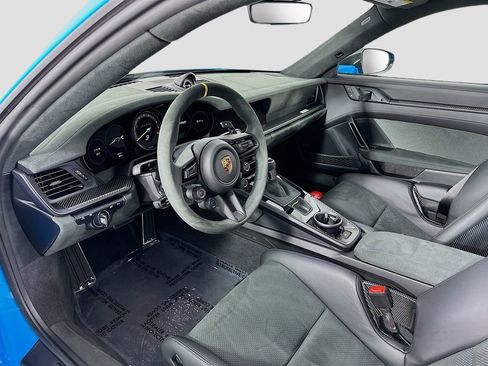 Certified 2024 Porsche 911 GT3 RS image 4