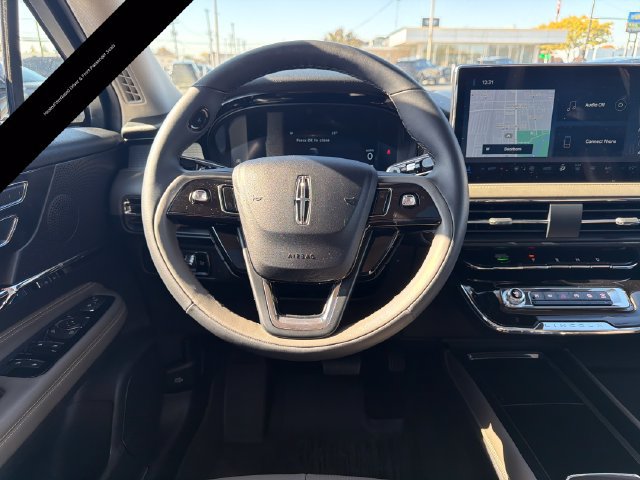 Used 2024 Lincoln Corsair AWD w/ Equipment Group 101A image 16