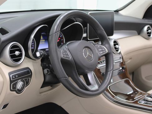 Used 2018 Mercedes-Benz GLC 300 GLC 300 SUV w/ Multimedia Package image 32