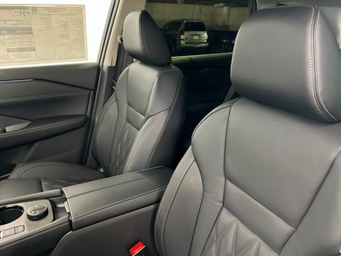 New 2026 Nissan Rogue Platinum w/ Tech Package image 16