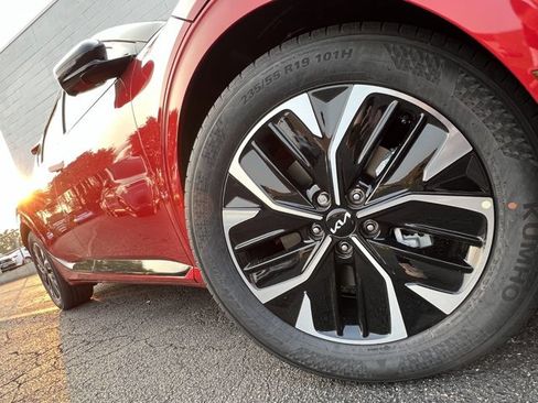 New 2023 Kia EV6 GT-Line image 9