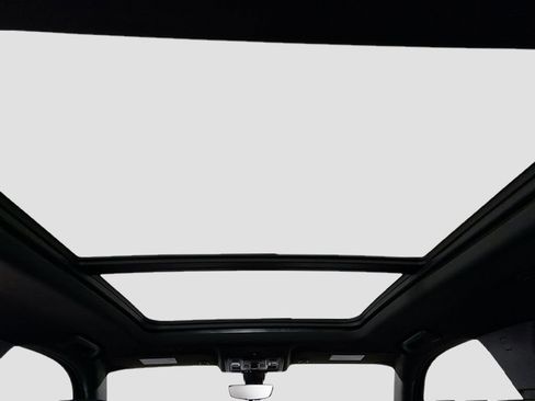 Used 2021 GMC Yukon Denali w/ Denali Premium Package image 22