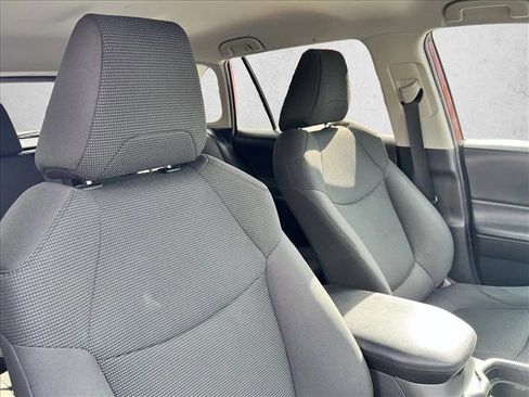 Certified 2021 Toyota RAV4 LE image 24