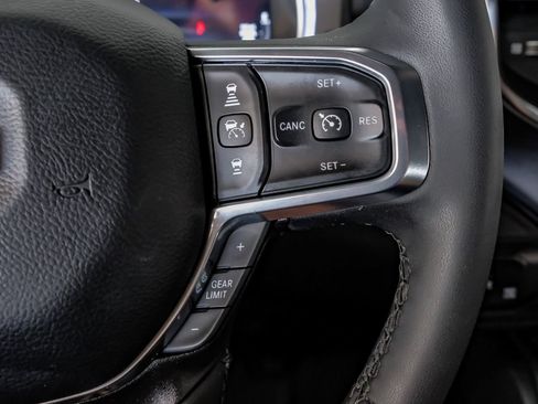 Used 2025 RAM 3500 Laramie AWD/4WD image 17