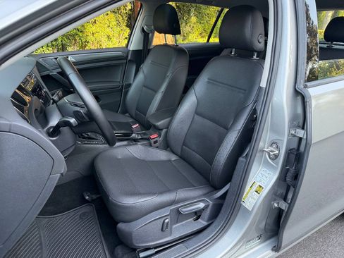 Used 2018 Volkswagen Golf SE FWD image 14