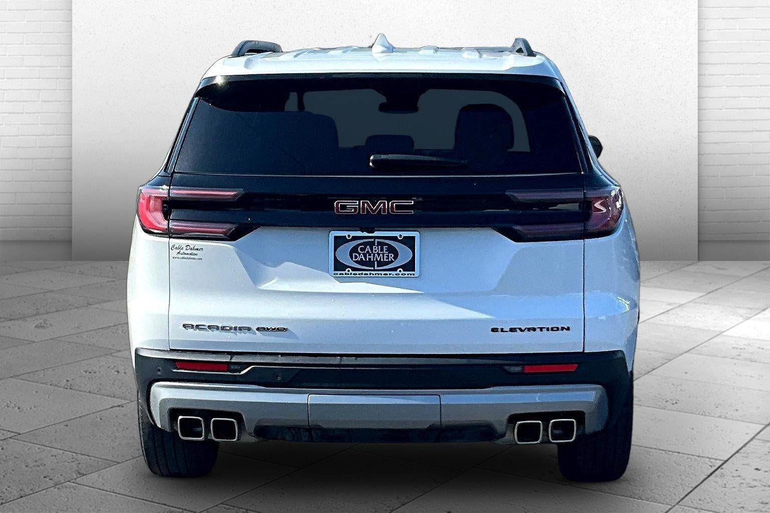 Used 2025 GMC Acadia Elevation AWD/4WD image 3