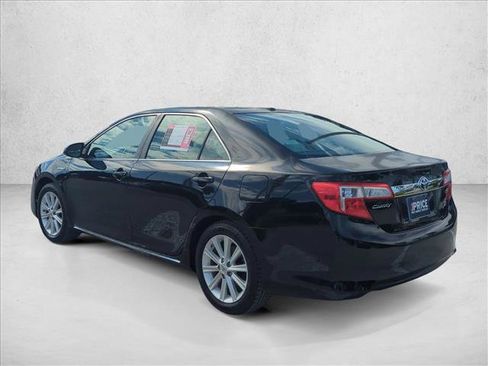 Used 2012 Toyota Camry XLE w/ Convenience Pkg FWD image 7