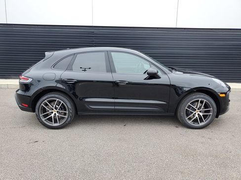Used 2025 Porsche Macan image 8