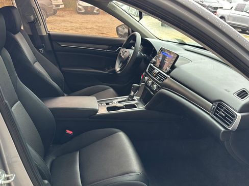 Used 2022 Honda Accord LX image 10