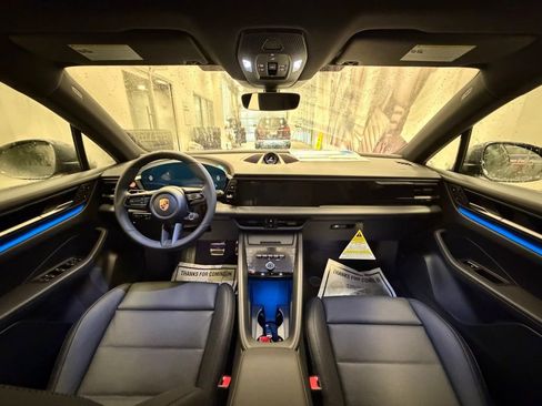 New 2025 Porsche Macan 4S Electric image 14