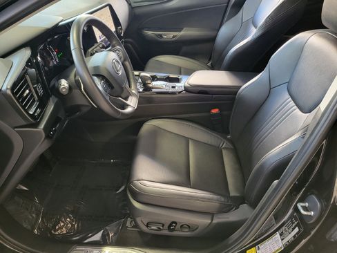 Certified 2025 Lexus NX 250 FWD image 10