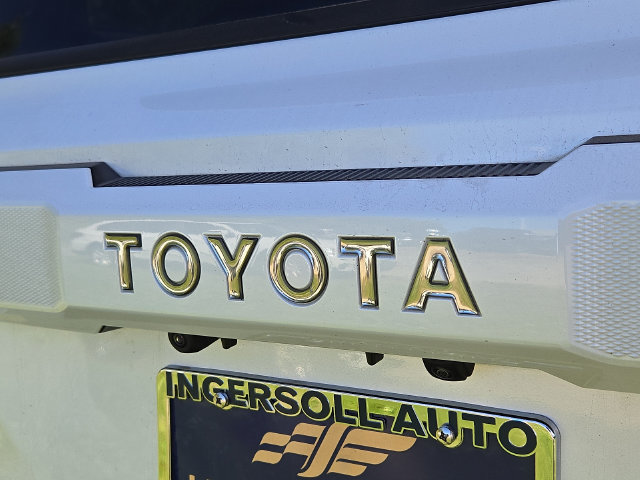 Used 2025 Toyota 4Runner Limited w/ Tow Technology Package AWD/4WD image 30