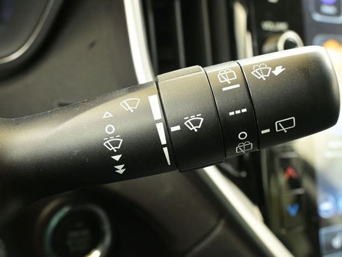 Used 2024 Subaru Ascent Premium w/ Convenience Package image 31