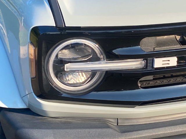 Used 2022 Ford Bronco Outer Banks AWD/4WD image 4