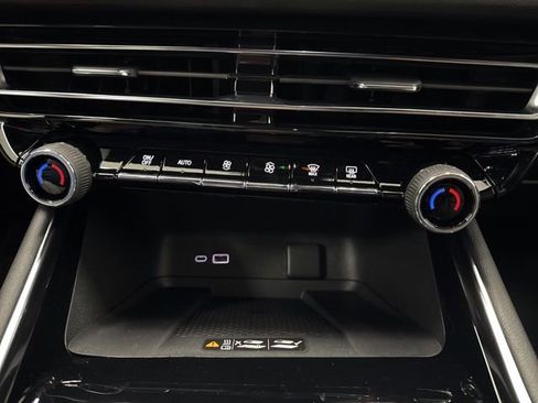 New 2026 Chevrolet Traverse Z71 w/ Enhanced Driving Package image 19