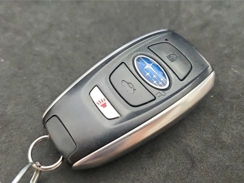 Used 2025 Subaru Crosstrek 2.5i Premium AWD/4WD image 21