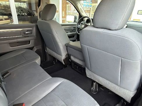 Used 2019 RAM 1500 Classic SLT RWD image 26
