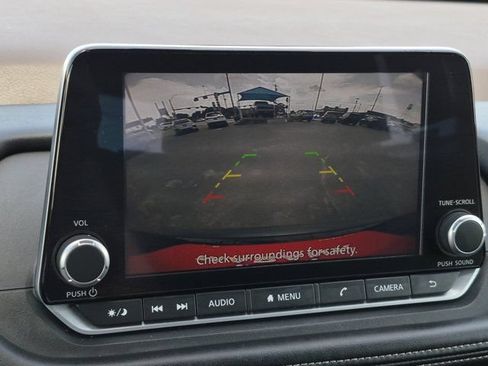 Used 2023 Nissan Rogue S FWD image 22