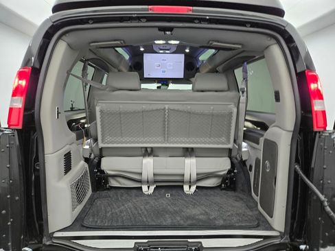 New 2024 GMC Savana 2500 image 7
