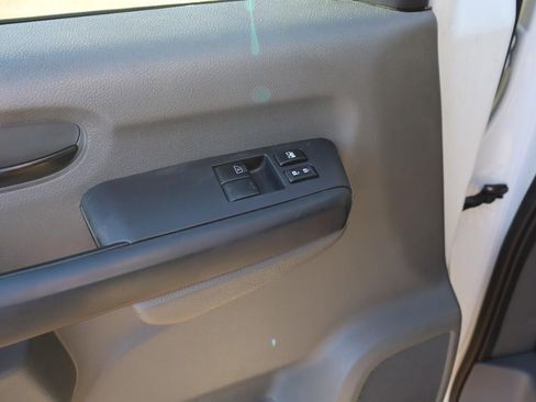 Used 2020 Nissan NV 3500 SV image 11