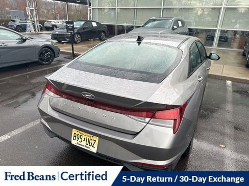 Used 2023 Hyundai Elantra SEL w/ Convenience Package image 9