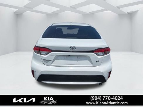 Used 2020 Toyota Corolla LE FWD image 4
