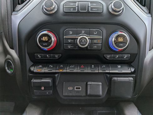 Used 2019 GMC Sierra 1500 SLT image 22