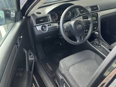 Used 2012 Volkswagen Passat 2.5 S FWD image 6