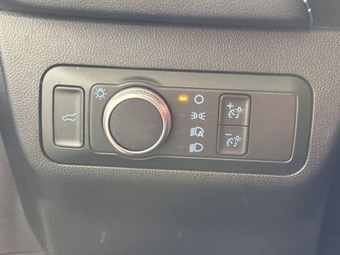 Used 2022 Ford Escape SE w/ SE Sport Appearance Package FWD image 13