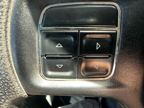 Used 2013 RAM 1500 Classic SLT image 18