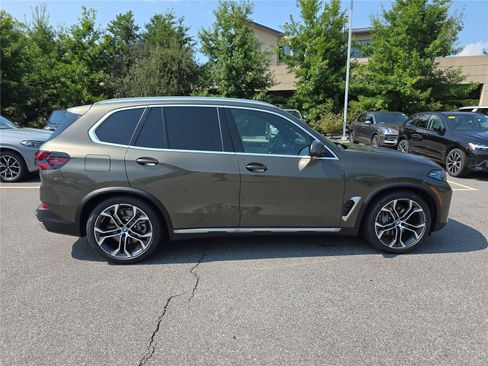 New 2026 BMW X5 xDrive50e AWD/4WD image 2
