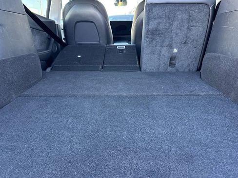 Used 2022 Tesla Model Y Performance image 15